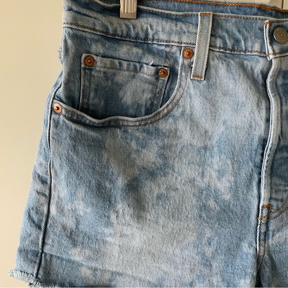 Levi's 501 Original Jive Nebula Bleached Tie-Dye Wash Raw Hem Button Fly Shorts - Picture 4 of 11